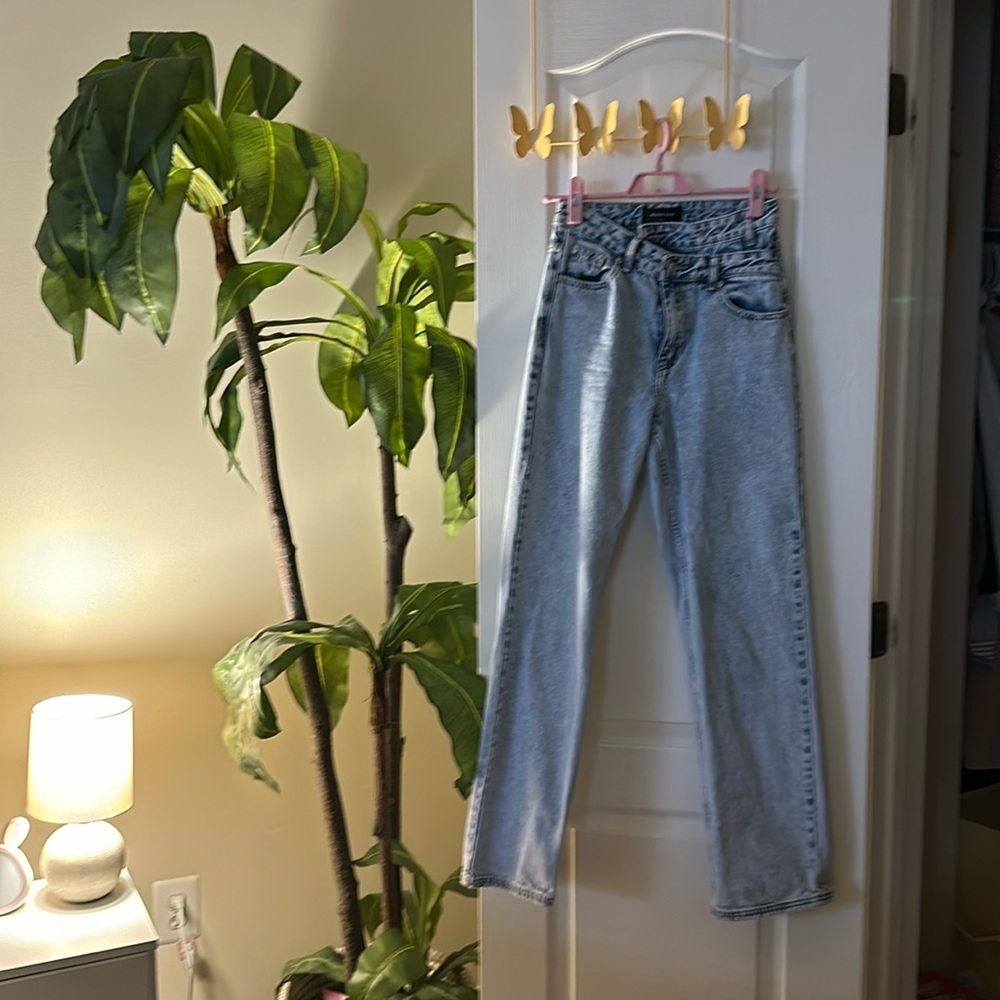 White fox jeans